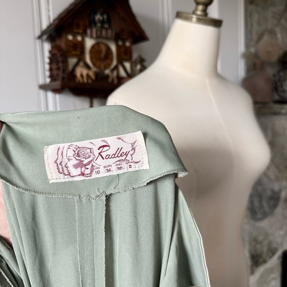 1970s Radley London Sage Green Drop Waist Vintage Designer Dress - Picture 9 of 10